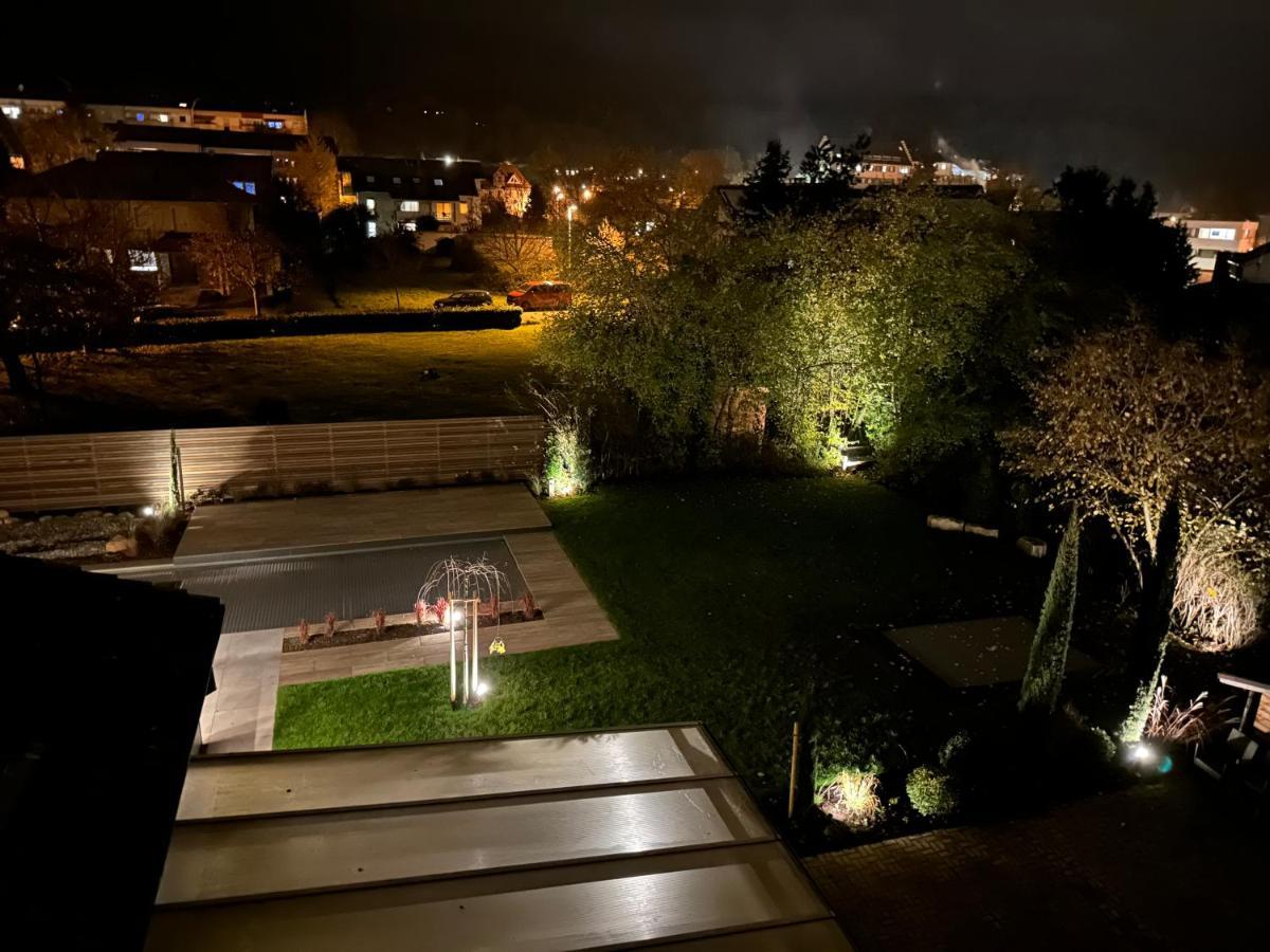 Stadtvilla Mit Pool Йештеттен Экстерьер фото